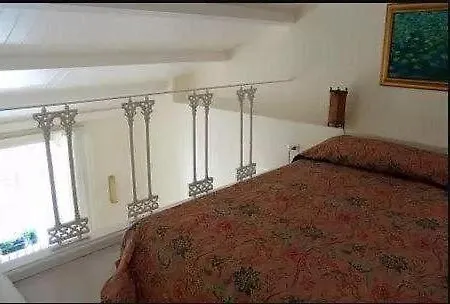 Casa Di Ida Bed & Breakfast 3*